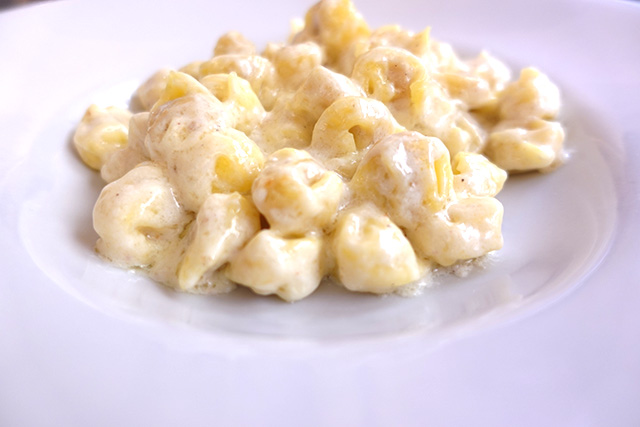 モデナのレストラン「Mi Piace Trattoria」の料理写真